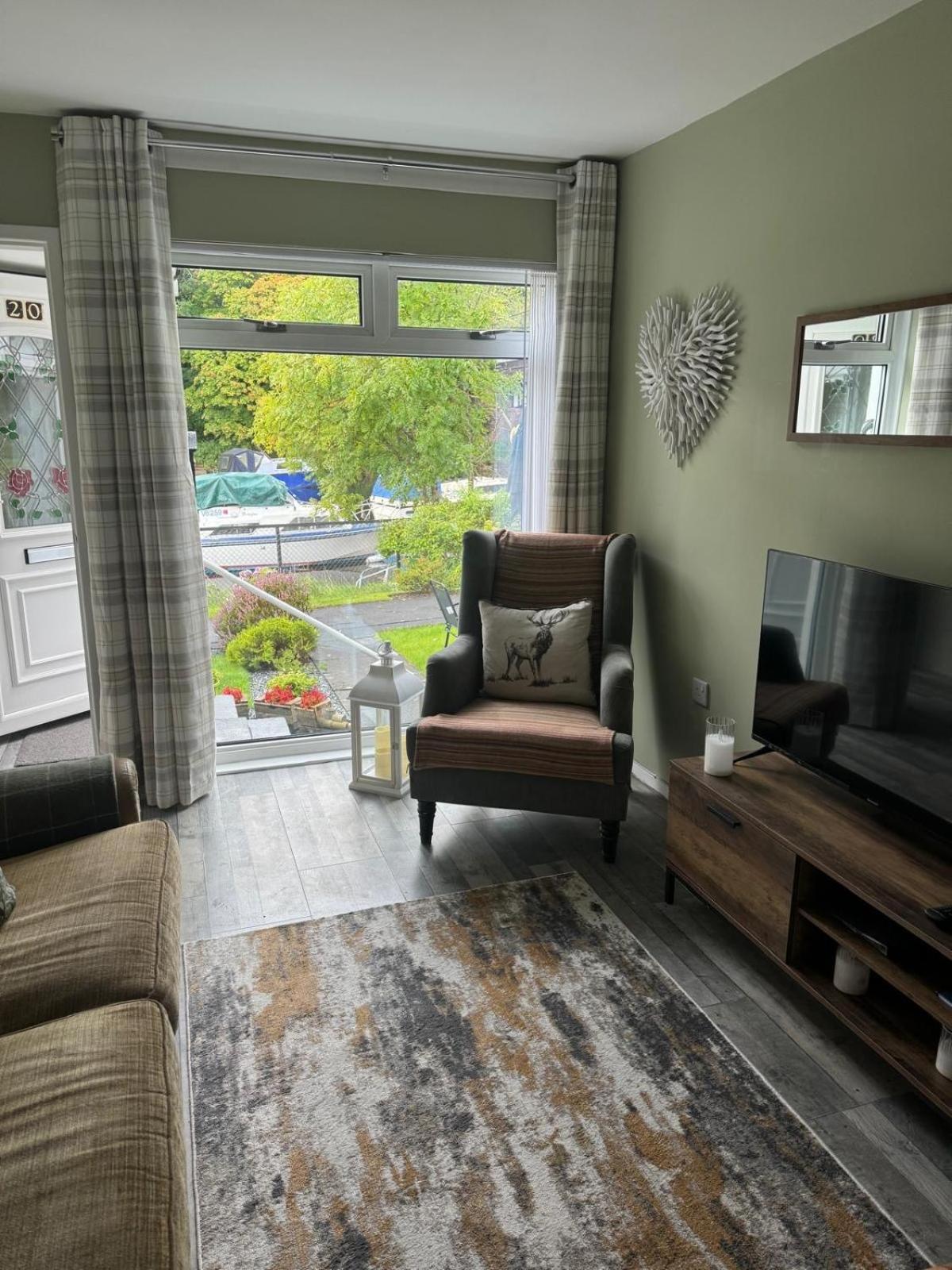 Loch Lomond Riverside Apartments B Balloch Exteriér fotografie