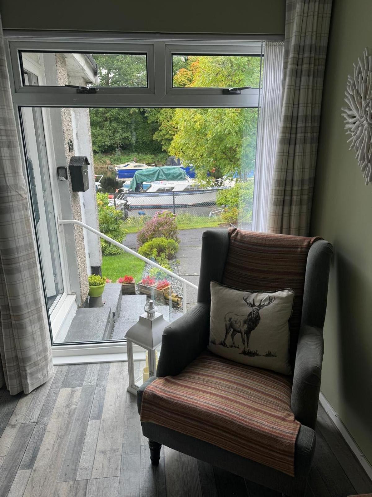 Loch Lomond Riverside Apartments B Balloch Exteriér fotografie